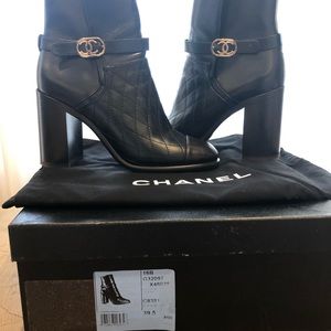 Authentic CHANEL boots! Sz. 39.5